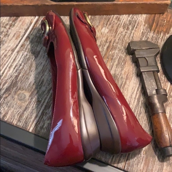 COLE Haan Nike Air Cranberry Patent Leather Flats - Picture 11 of 15
